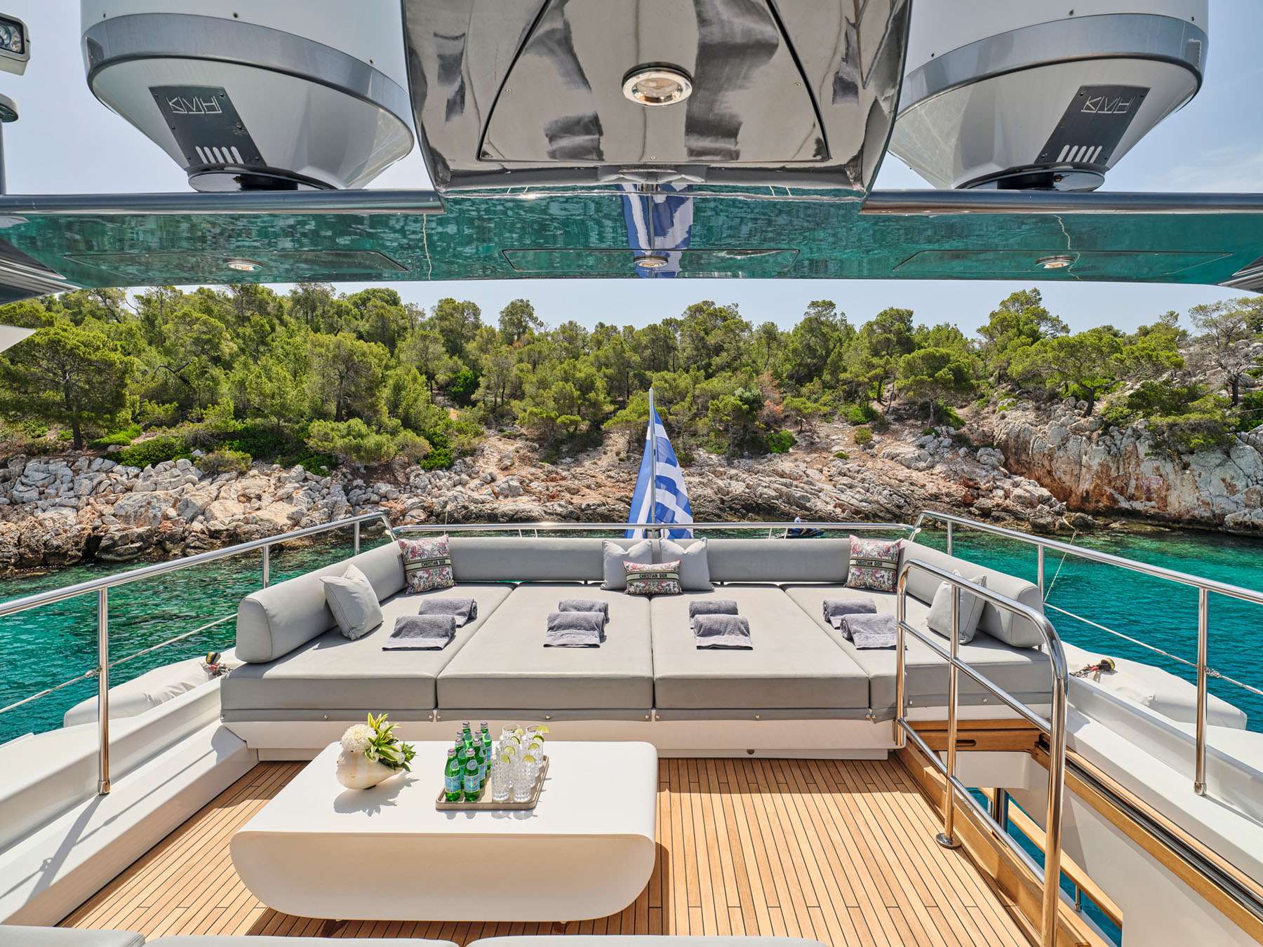 Luxury Crewed Motor Yacht DRAGON photo 6