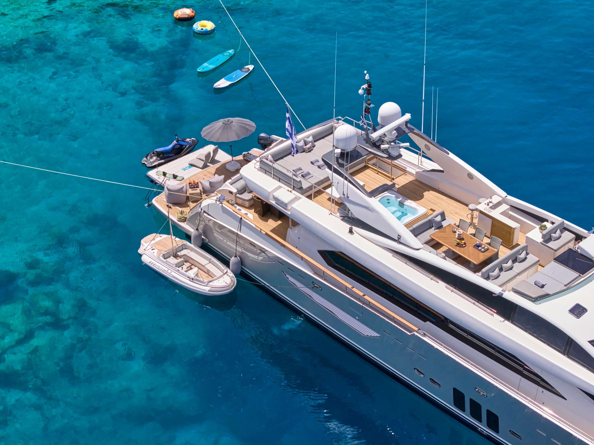 Luxury Crewed Motor Yacht DRAGON photo 7