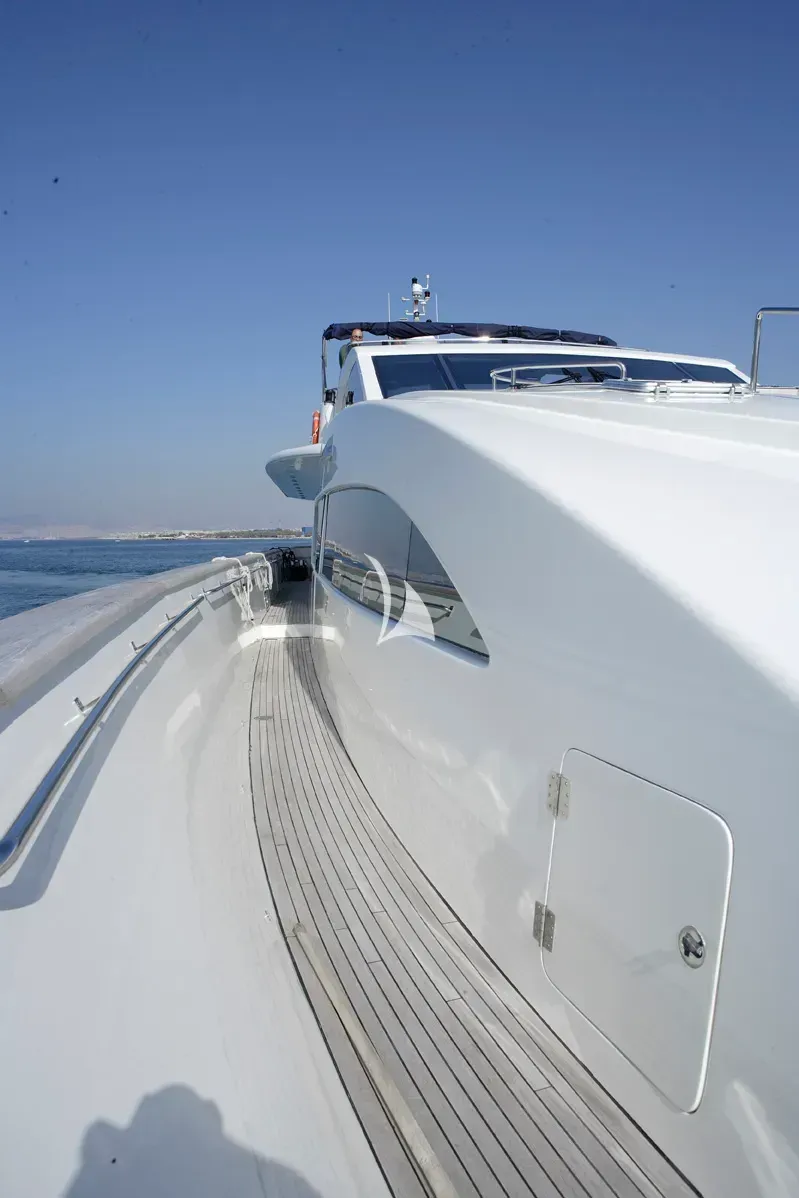 Crewed Motor Yacht DREAM B photo 6