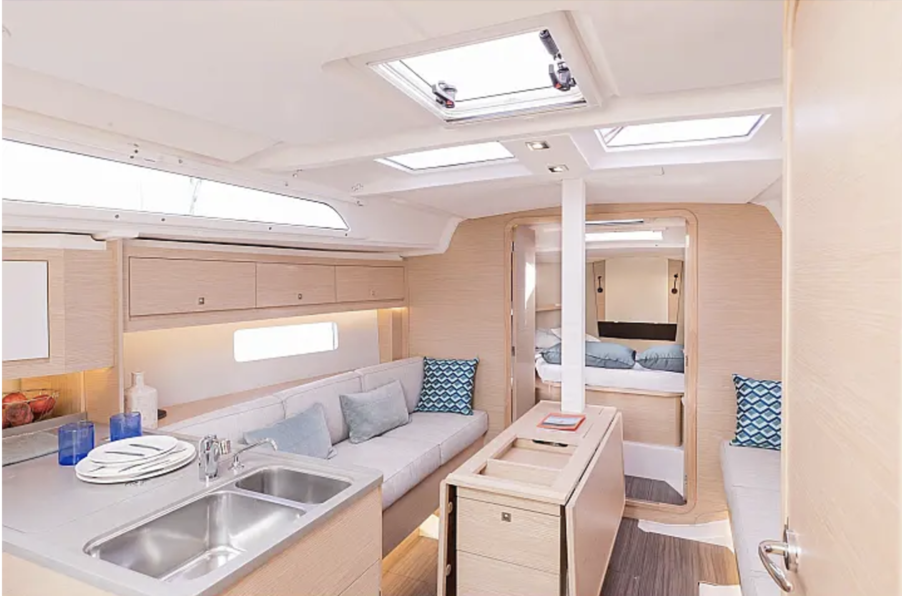 Bareboat Sailing Yacht Dufour 37 photo 3