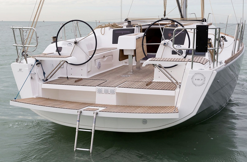 Bareboat Sailing Yacht Dufour 382 photo 6