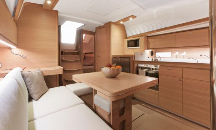 Bareboat Sailing Yacht Dufour 382 photo 6