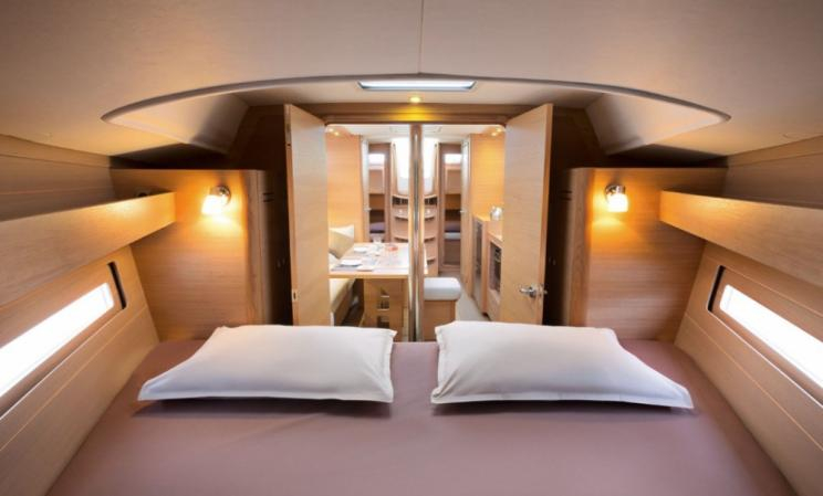 Bareboat Sailing Yacht Dufour 382 photo 7