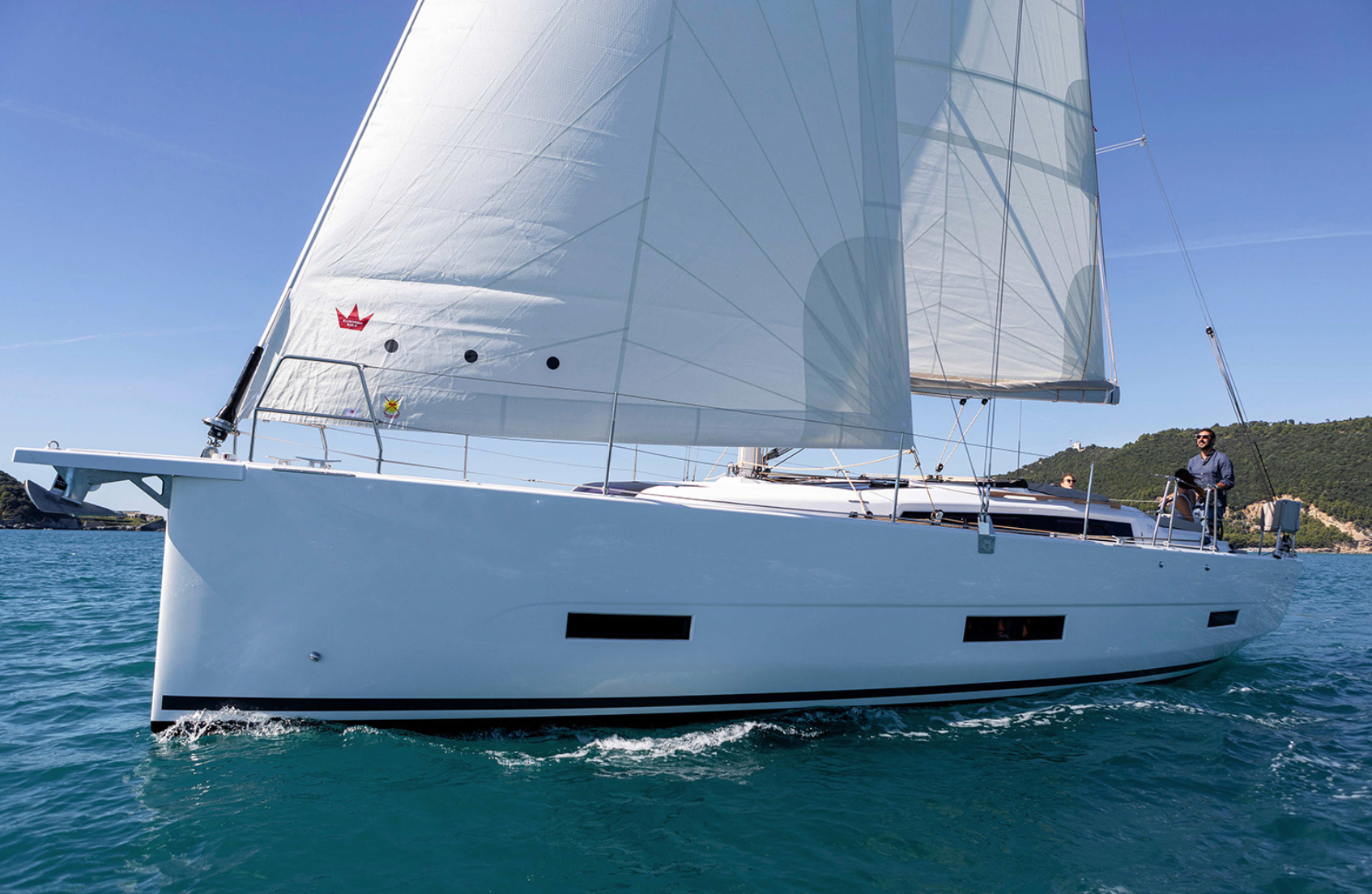 Bareboat Sailing Yacht Dufour 390 Grand Large photo 3