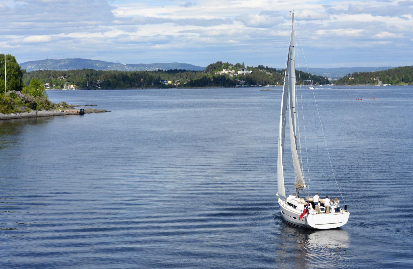 Bareboat Sailing Yacht Over the Rainbow photo 7