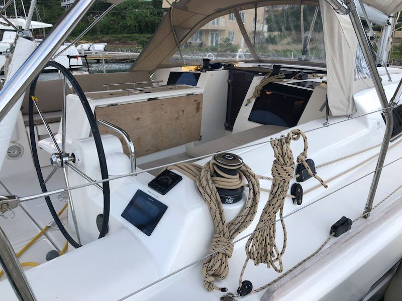 Bareboat Sailboat Dufour 412 photo 4