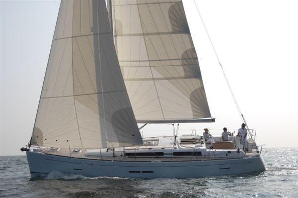 Bareboat Sailing Yacht Dufour 450 Grand Large
