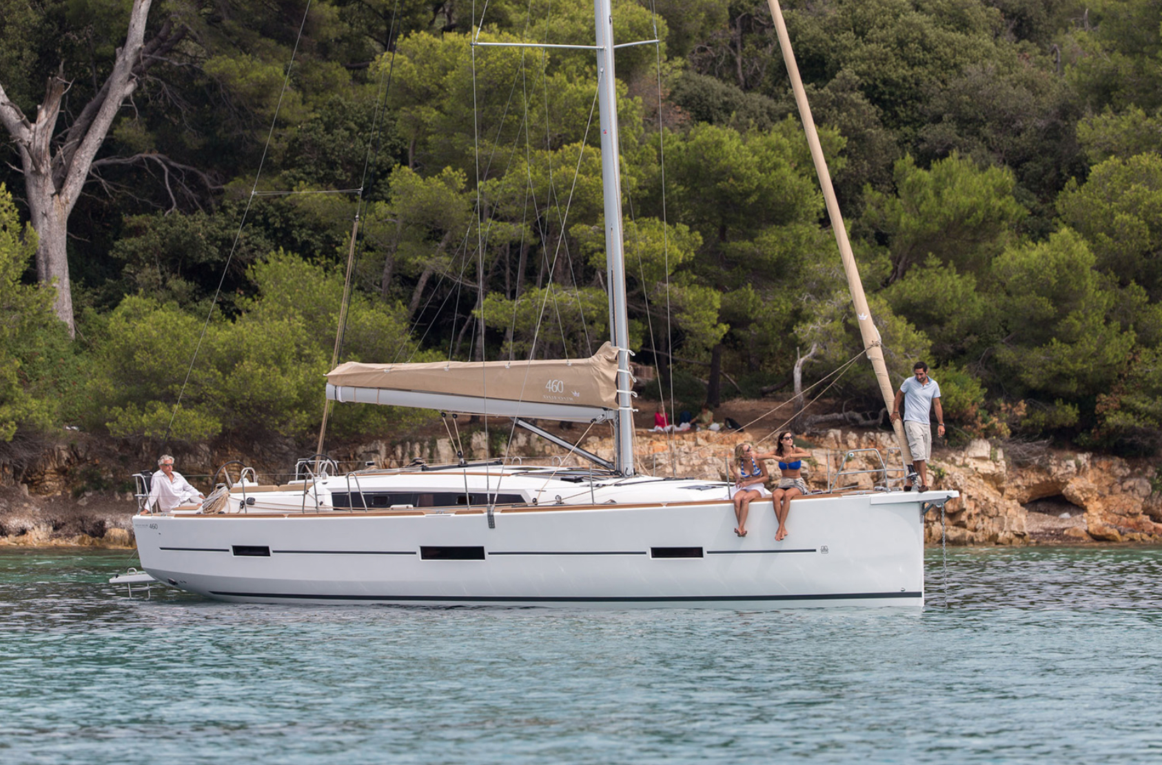 Bareboat Sailing Yacht Dufour 460 Grand Large photo 3