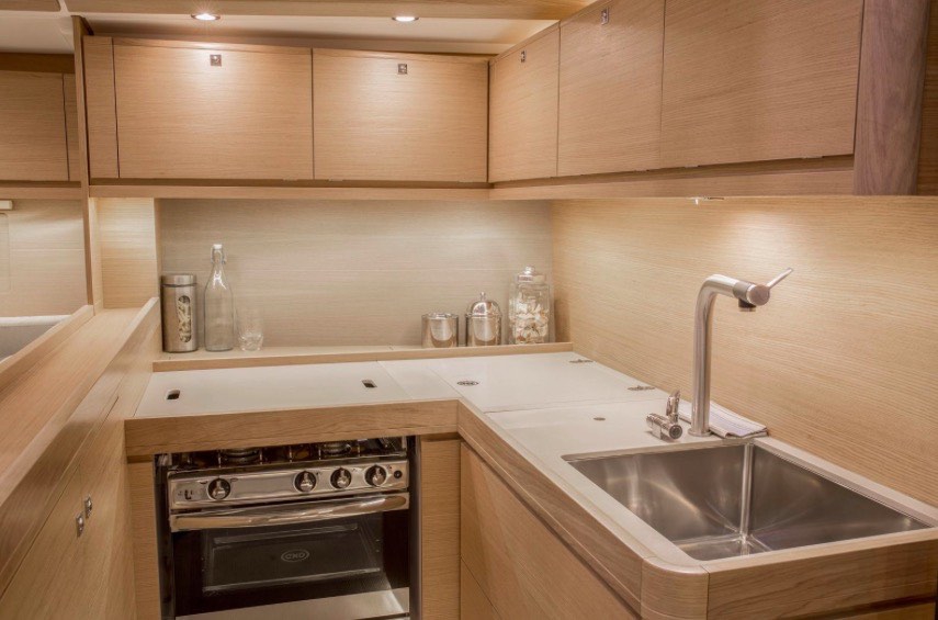 Bareboat Sailing Yacht Dufour 512 photo 4