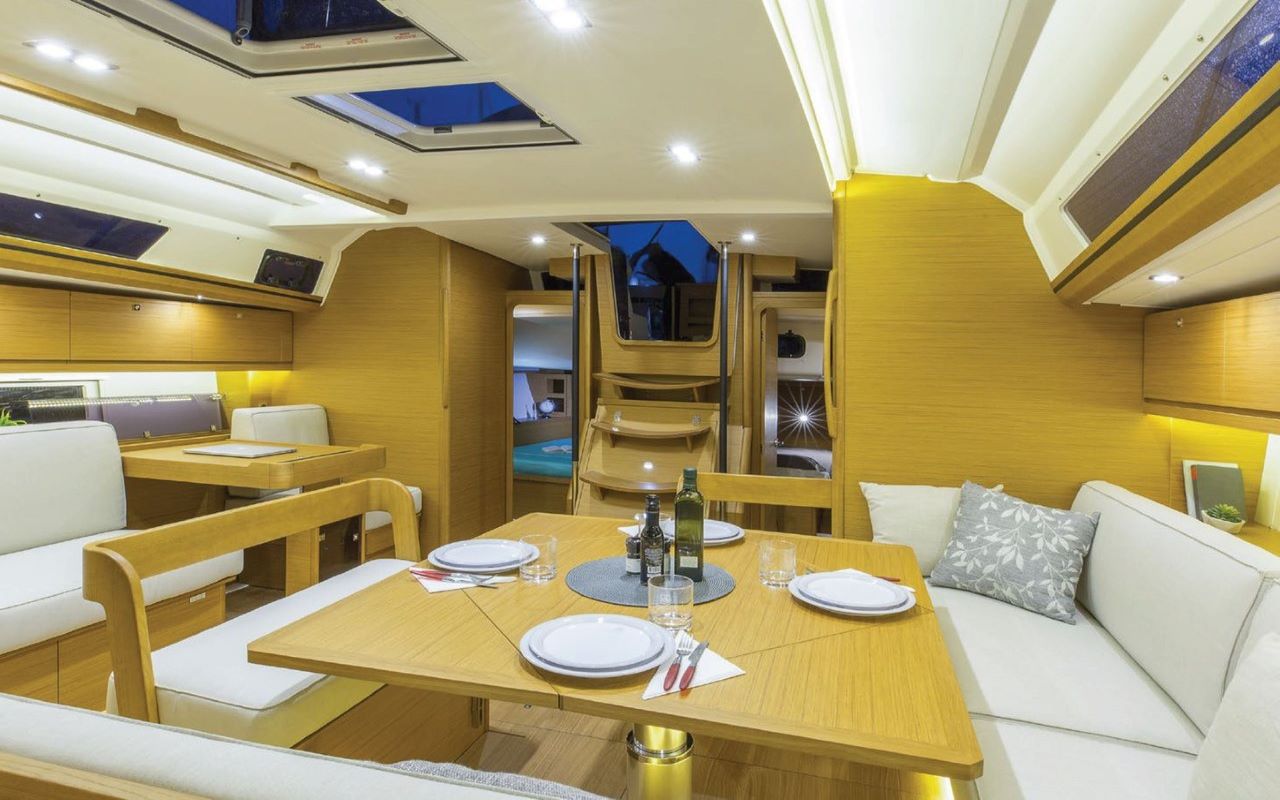 Bareboat Sailing Yacht Dufour 520 GL photo 5