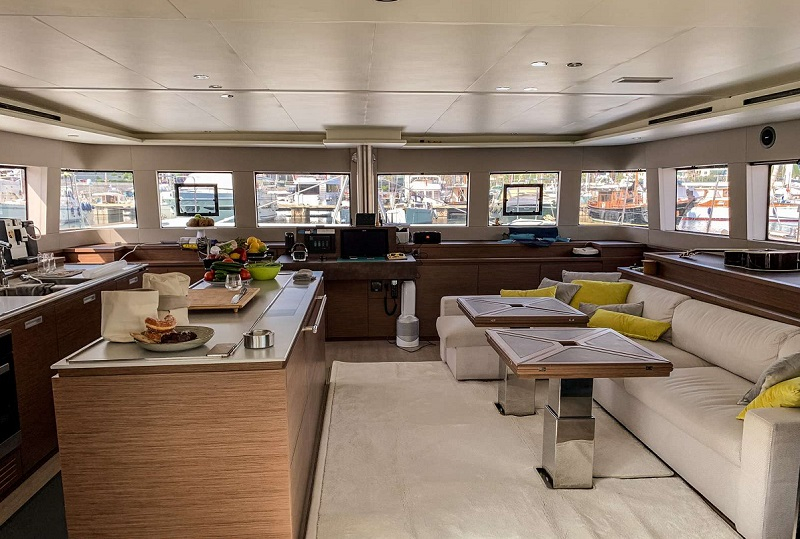 Luxury Crewed Catamaran DUOLIFE photo 7