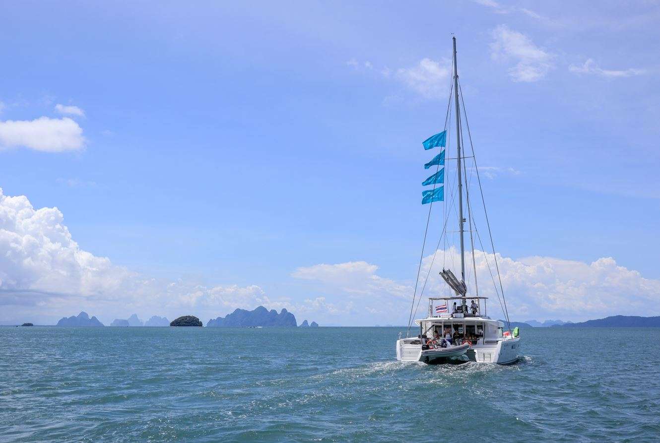 Crewed Catamaran ECLIPSE photo 3