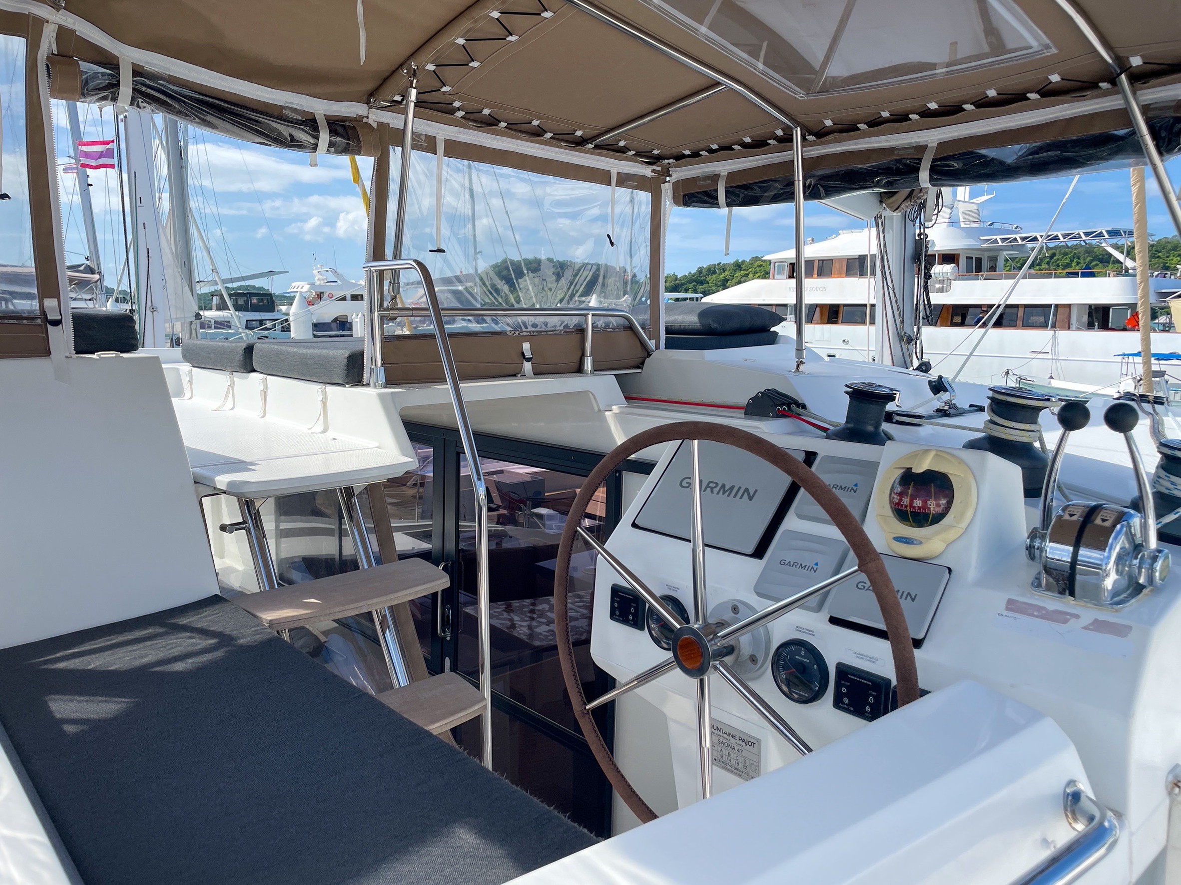 Bareboat Catamaran ECSTACY photo 5