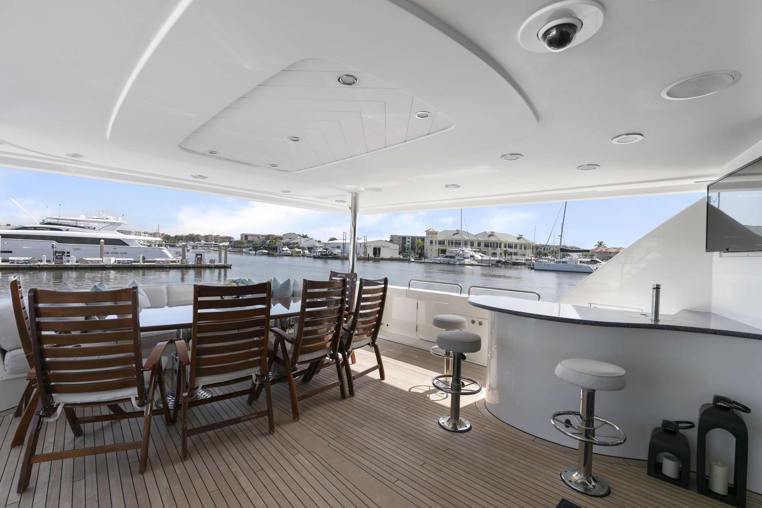 Luxury Crewed Motor Yacht EDEN photo 6