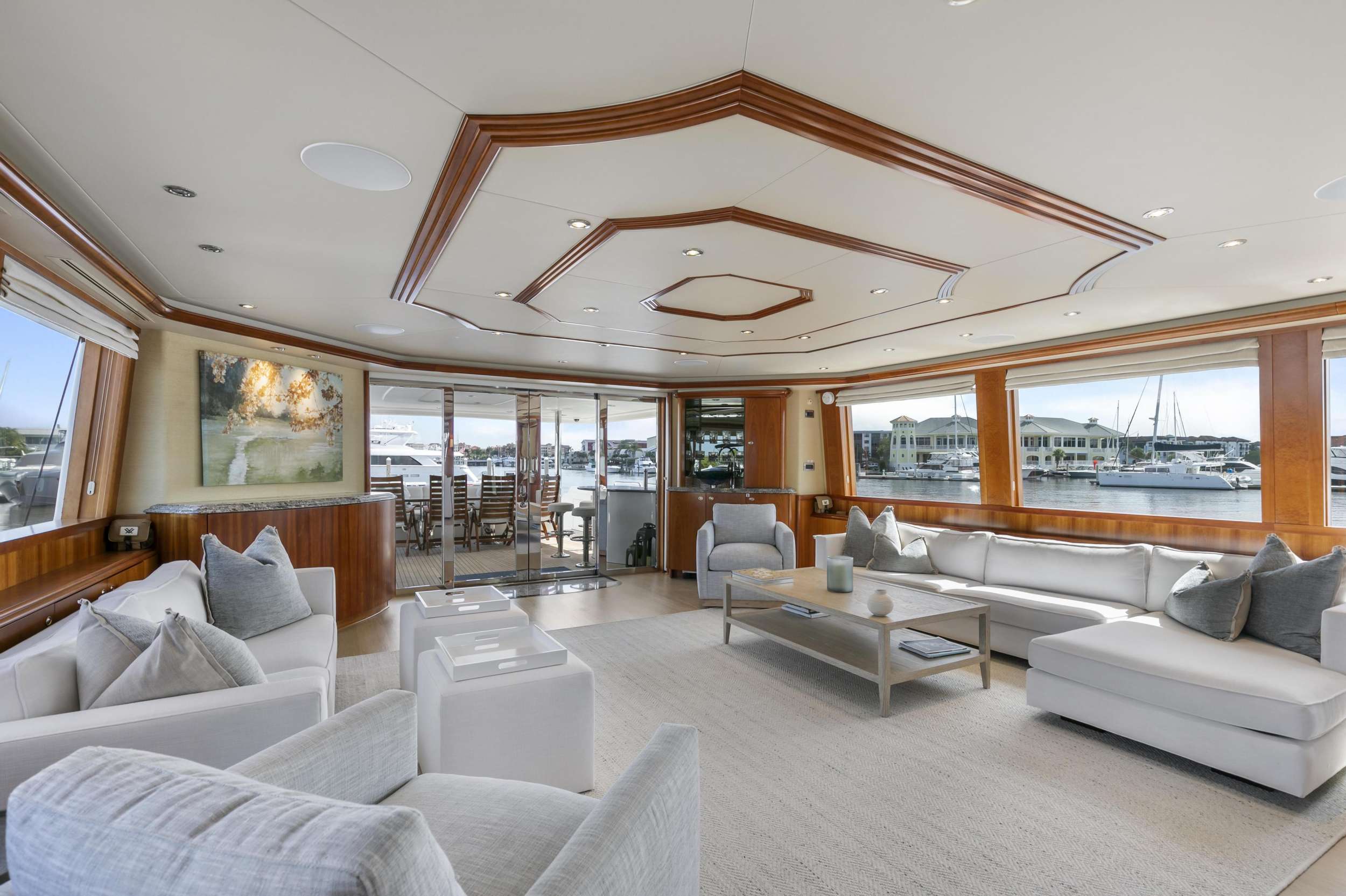 Luxury Crewed Motor Yacht EDEN photo 8