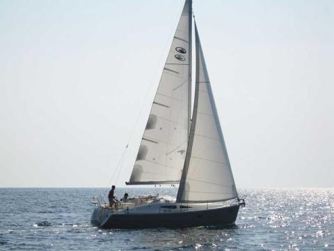 Bareboat Sailing Yacht Patriot- Impression 344 by Elan