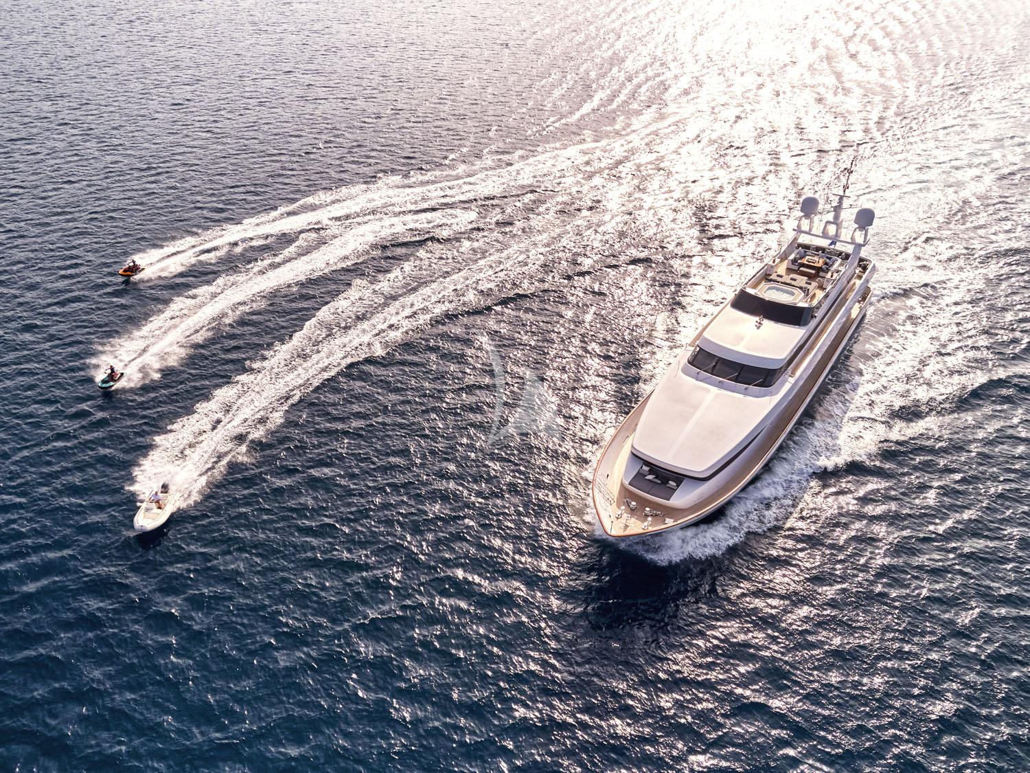 Luxury Crewed Motor Yacht ELEMENT photo 5