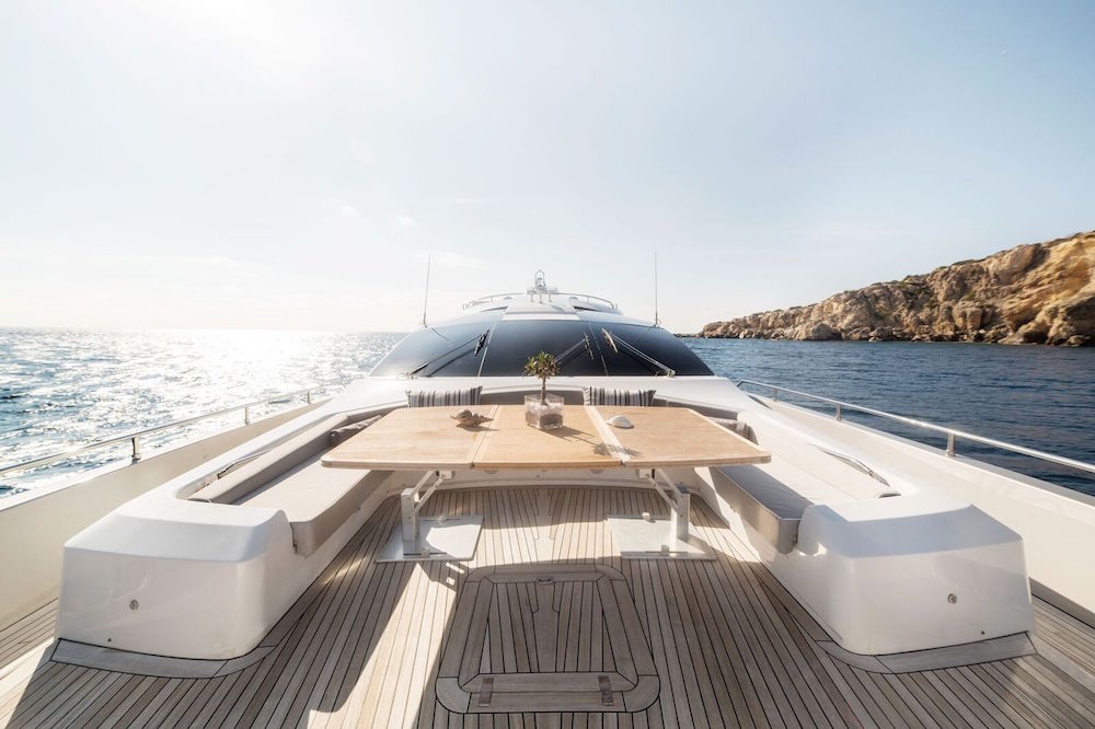 Luxury Crewed Motor Yacht ELEVEN I photo 7