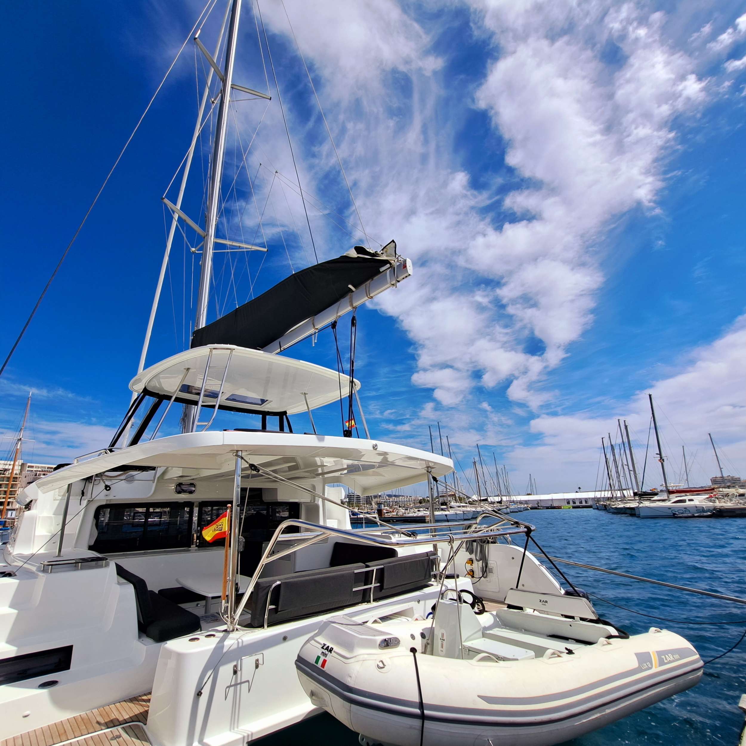 Crewed Catamaran ELLA photo 4