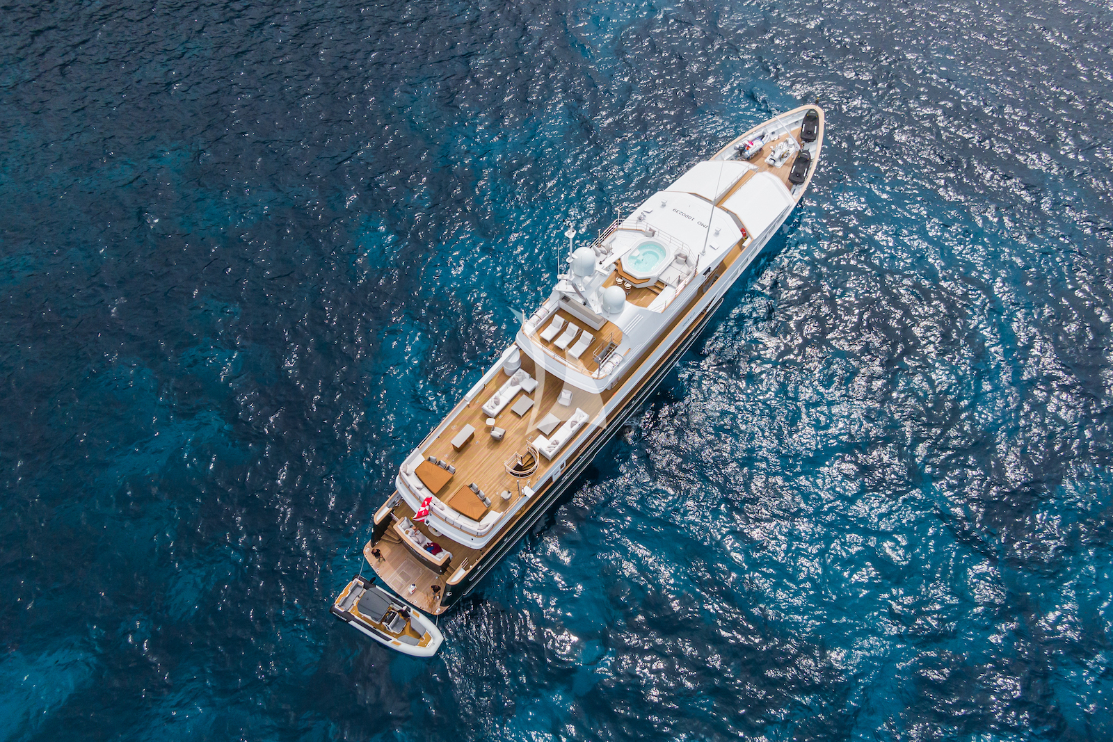 Luxury Motor Yacht EMERALD photo 5