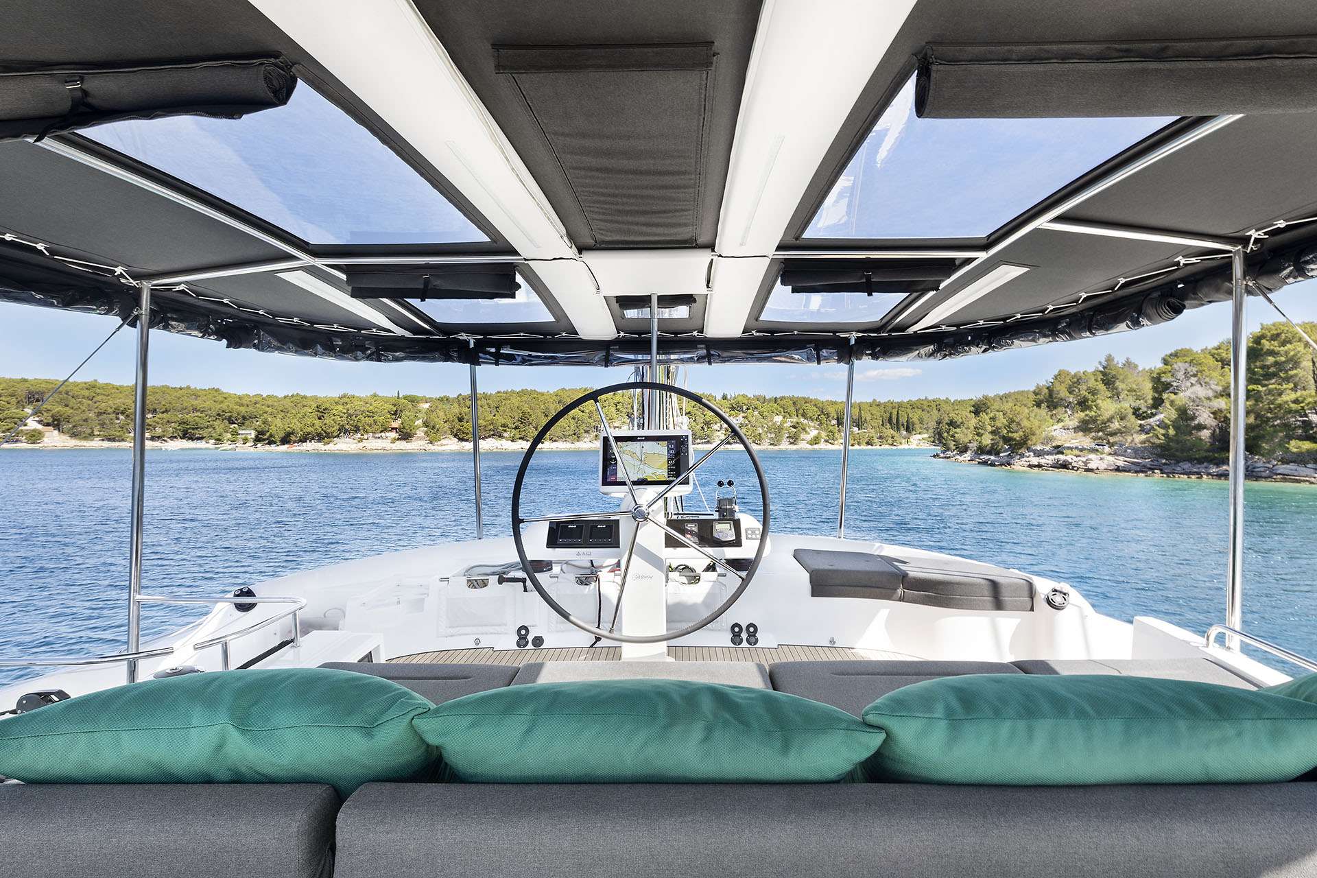 Crewed Catamaran EMERALD GEMINI photo 8