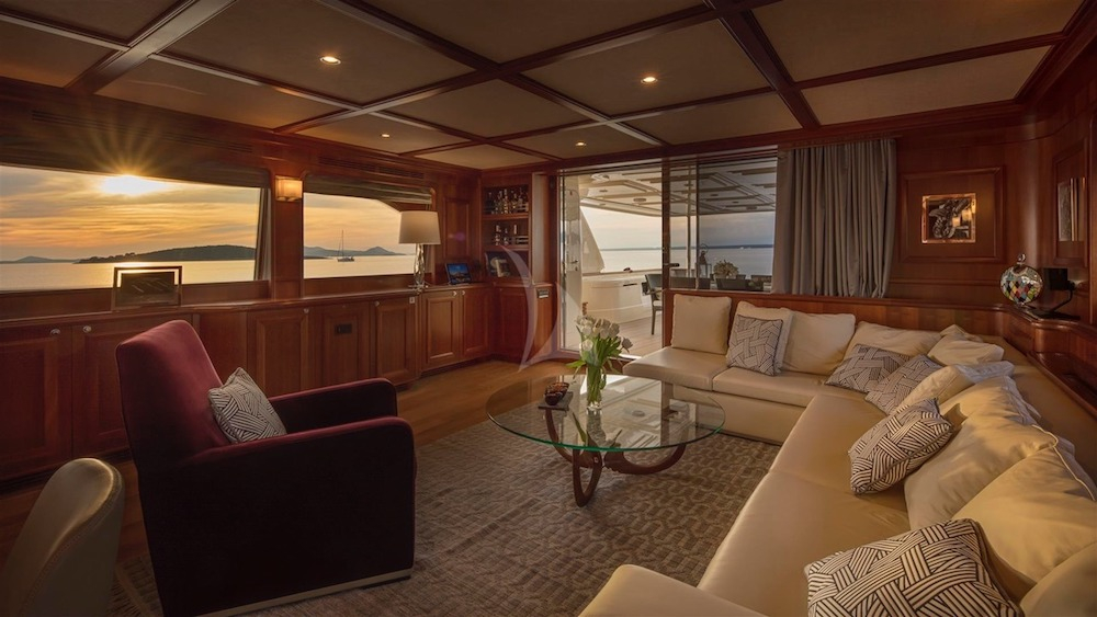 Luxury Crewed Motor Yacht ENA photo 8