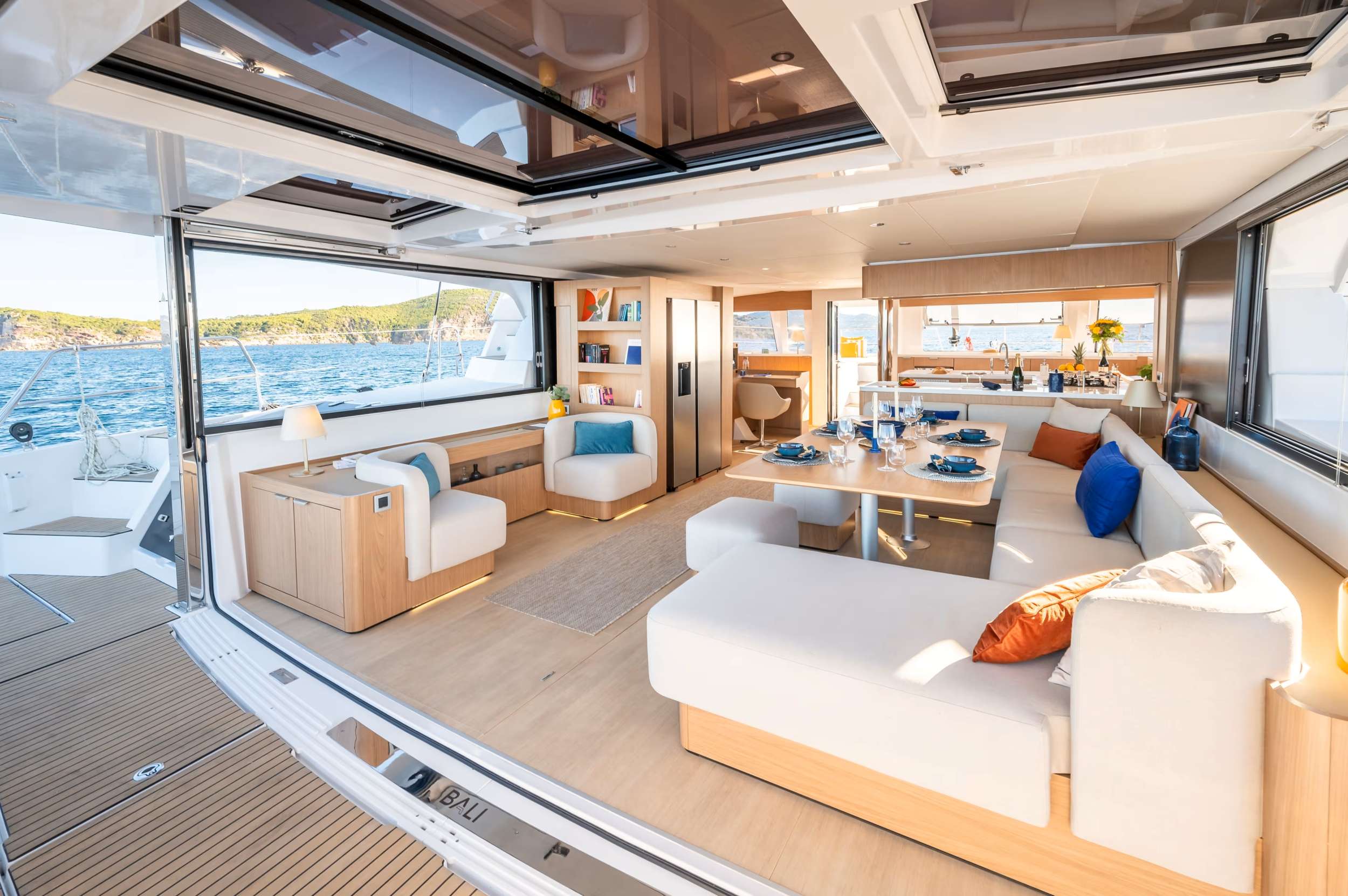 Crewed Motor Yacht ENDEAVOUR photo 6