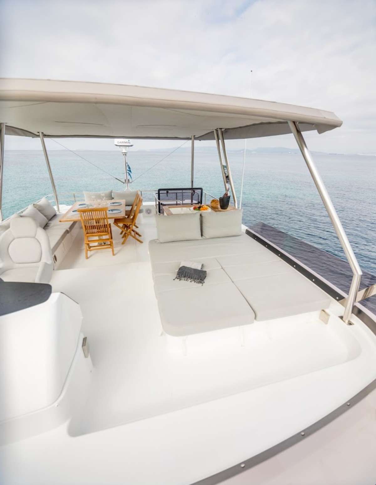 Crewed Power Catamaran ENDLESS BEAUTY photo 5