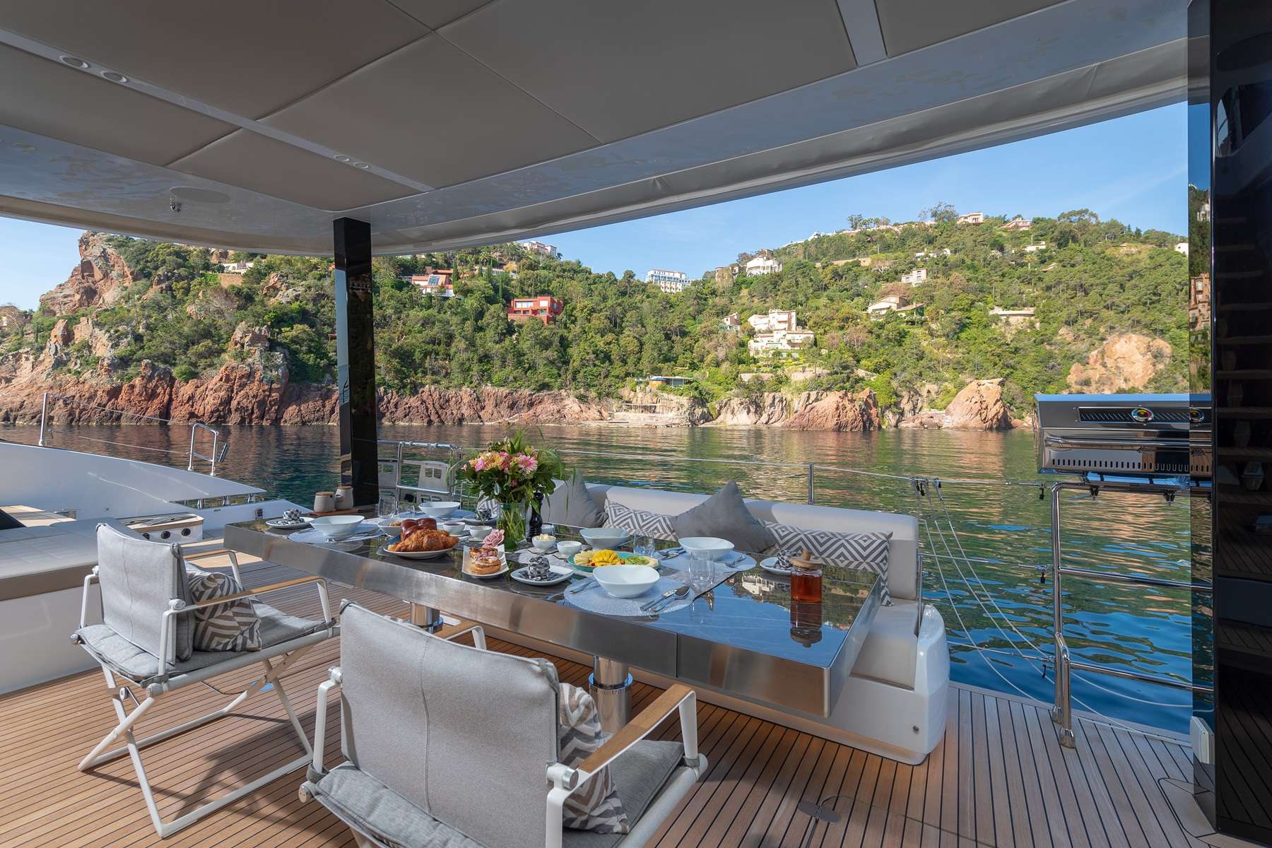 Luxury Crewed Catamaran ENDLESS HORIZON photo 8