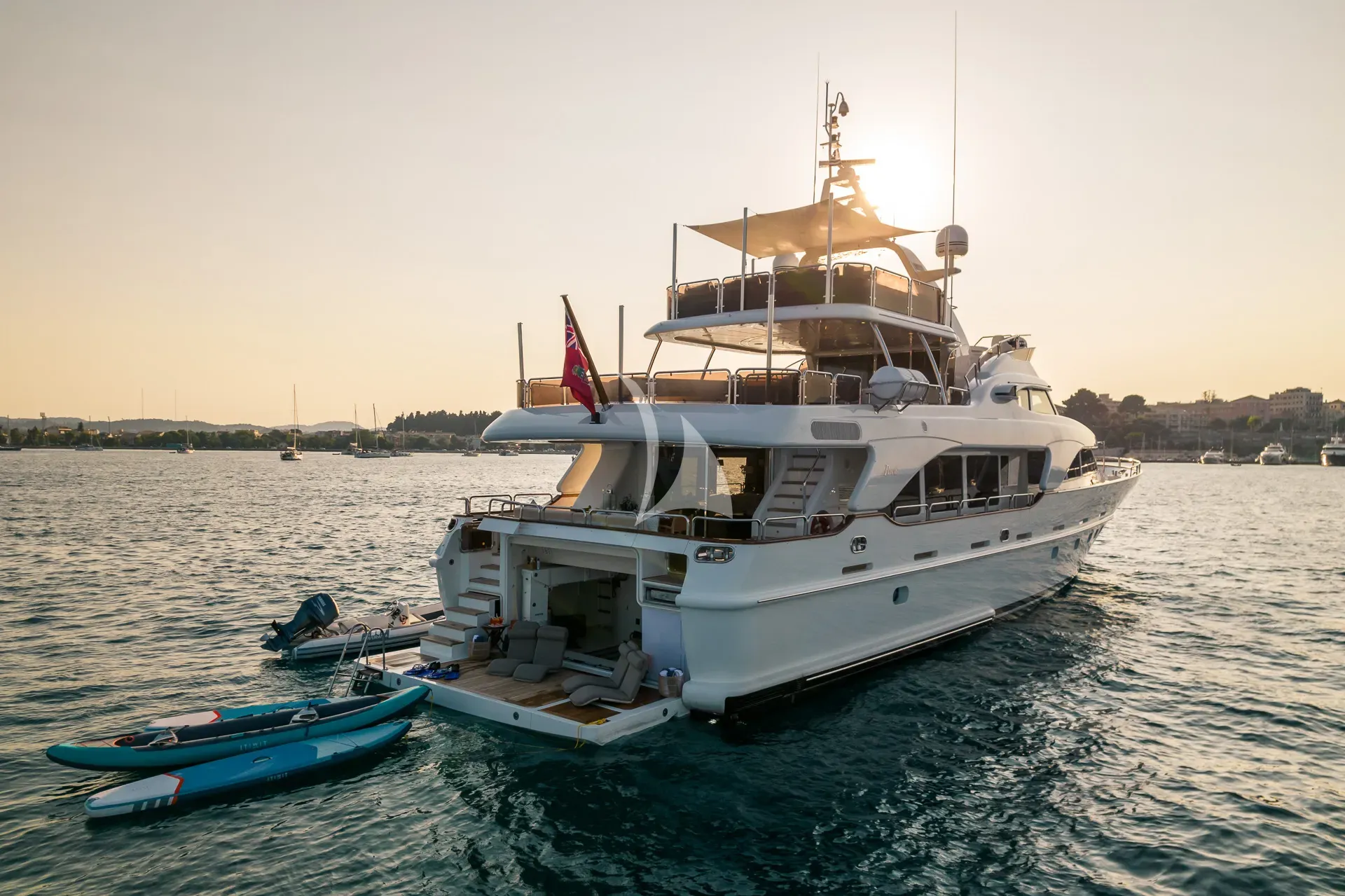Luxury Crewed Motor Yacht ENDLESS SUMMER photo 4