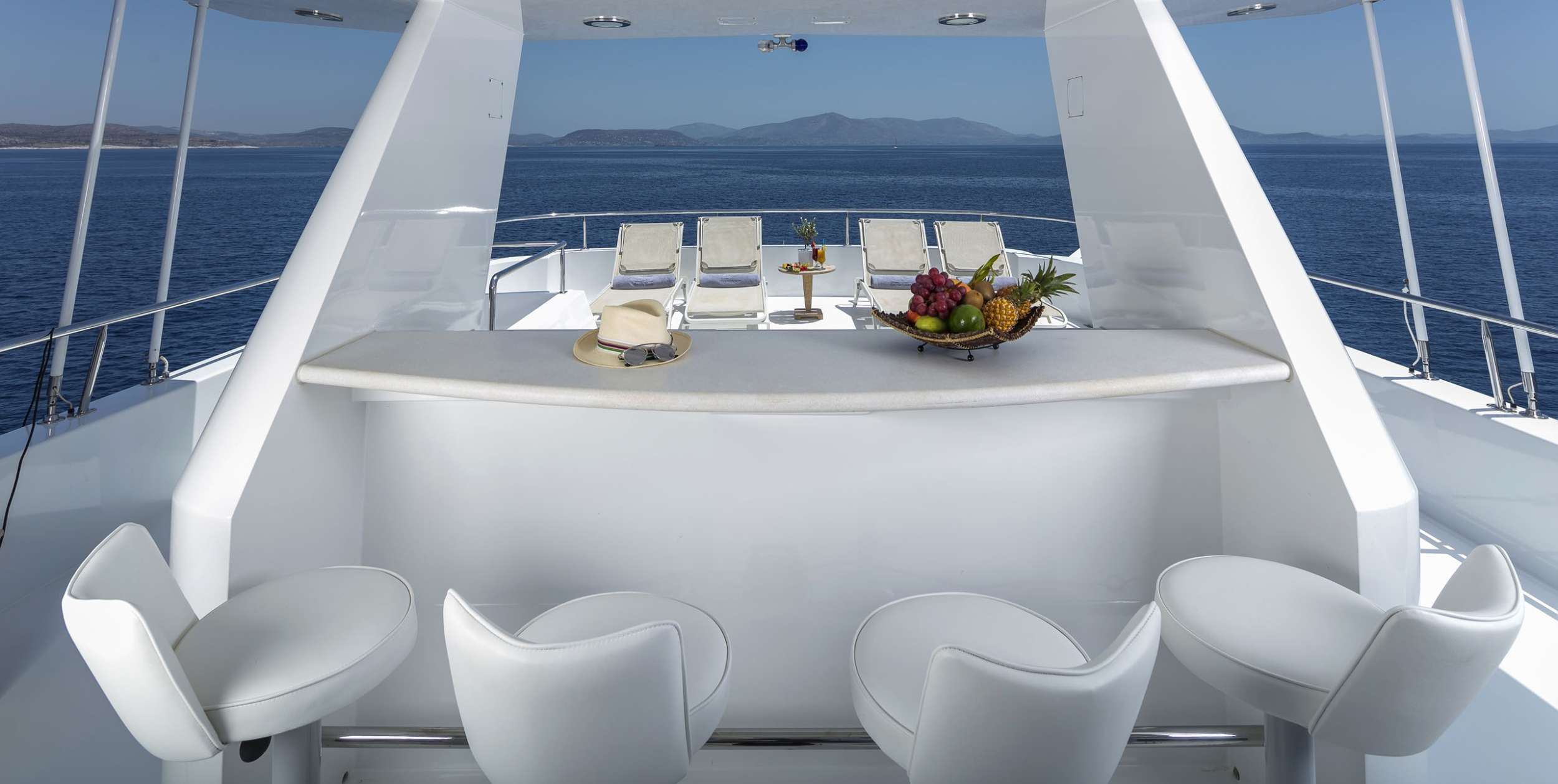 Luxury Crewed Motor Yacht ENDLESS SUMMER photo 7