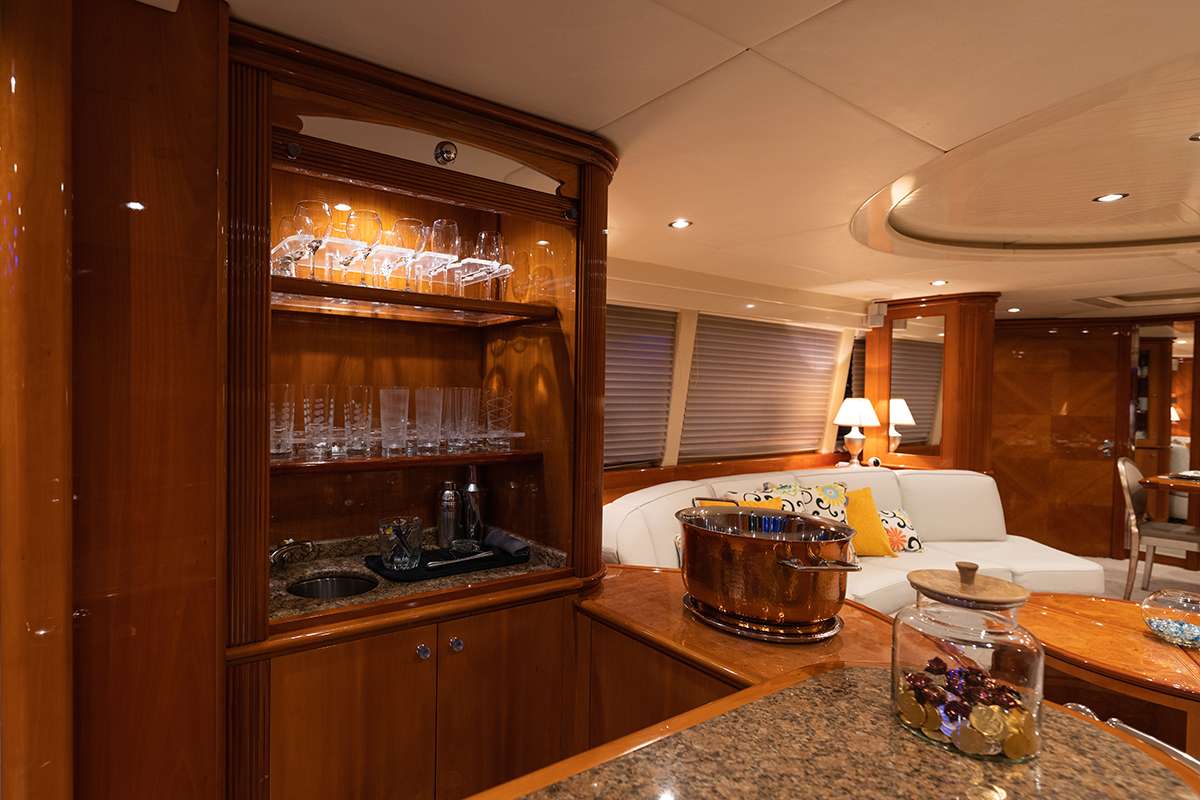 Luxury Crewed Motor Yacht ENDLESS SUN photo 8