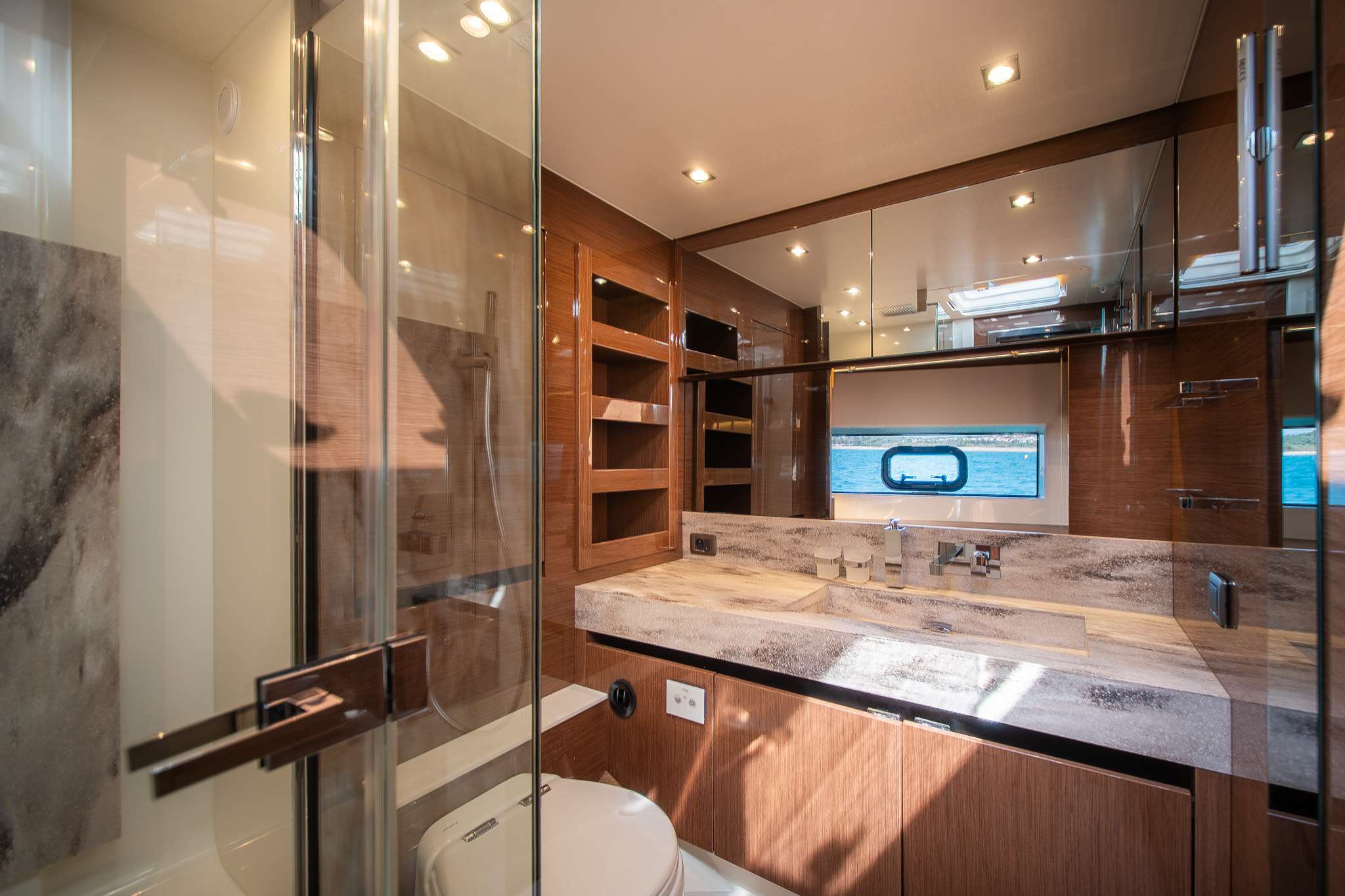 Crewed Motor Yacht ENTHUSIAST photo 7