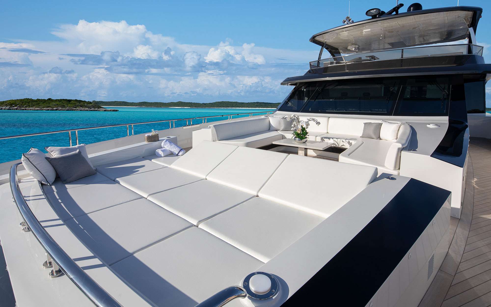 Luxury Motor Yacht ENTREPRENEUR photo 5