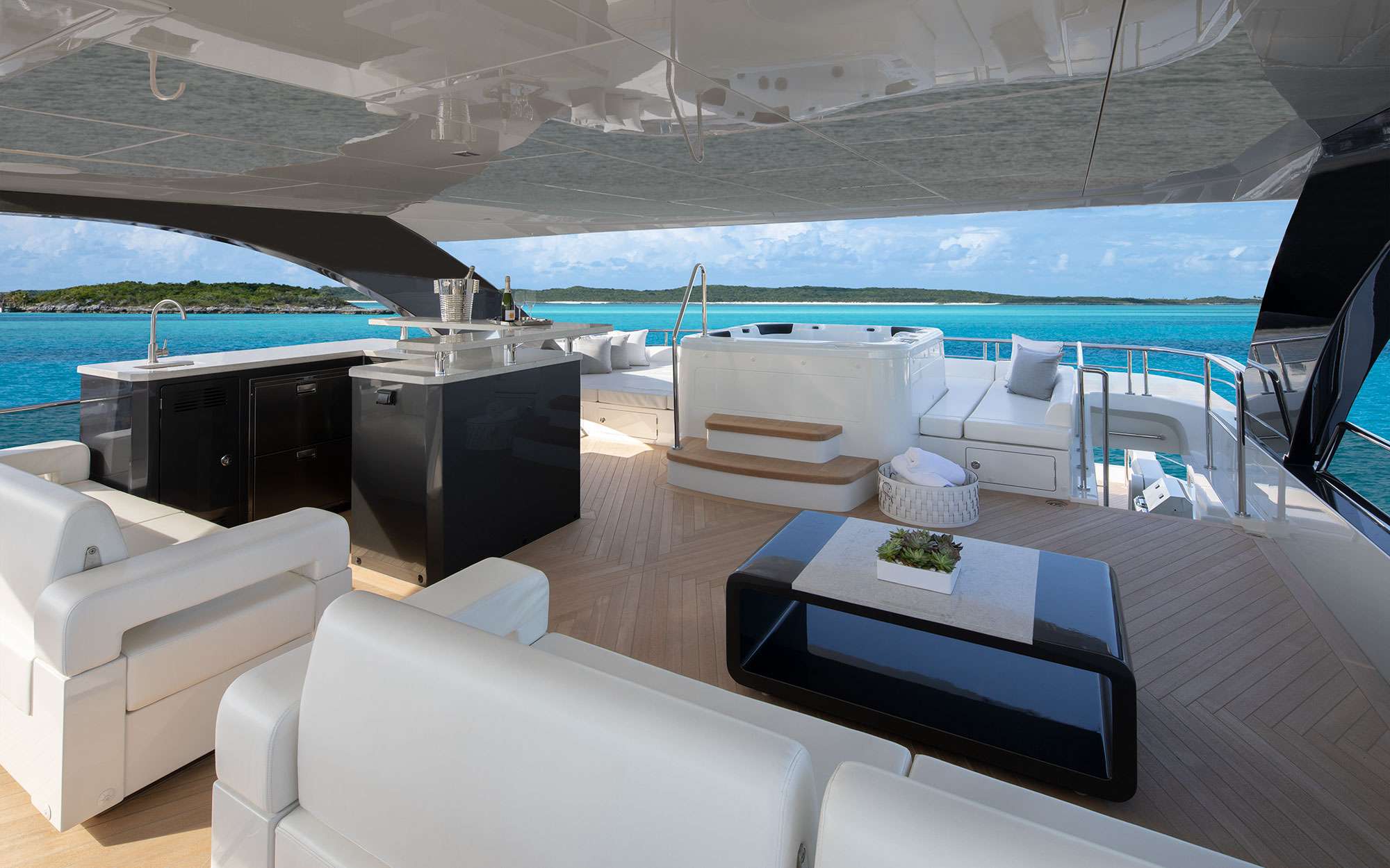Luxury Motor Yacht ENTREPRENEUR photo 7