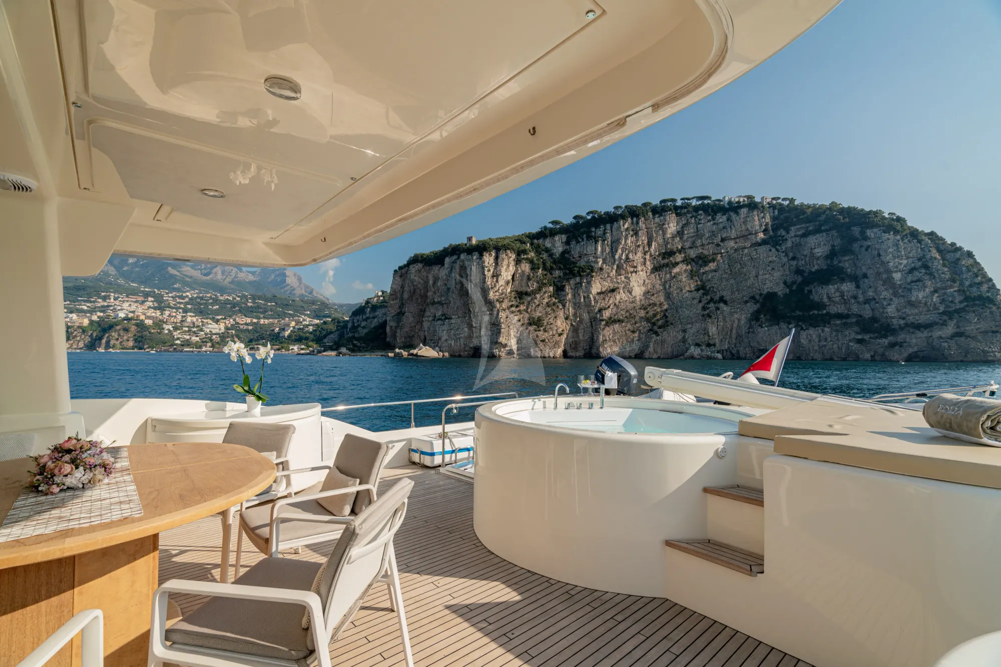 Luxury Crewed Motor Yacht EOLIA photo 7
