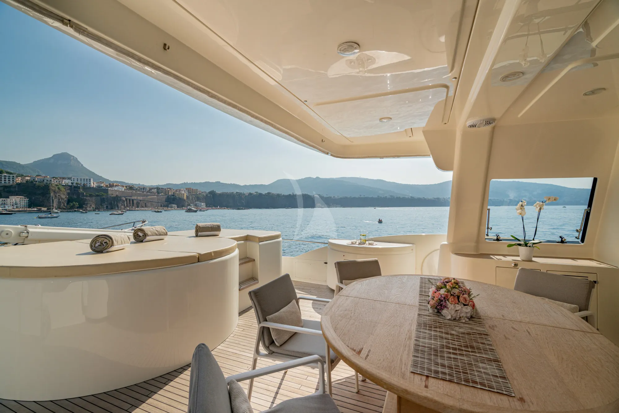 Luxury Crewed Motor Yacht EOLIA photo 8