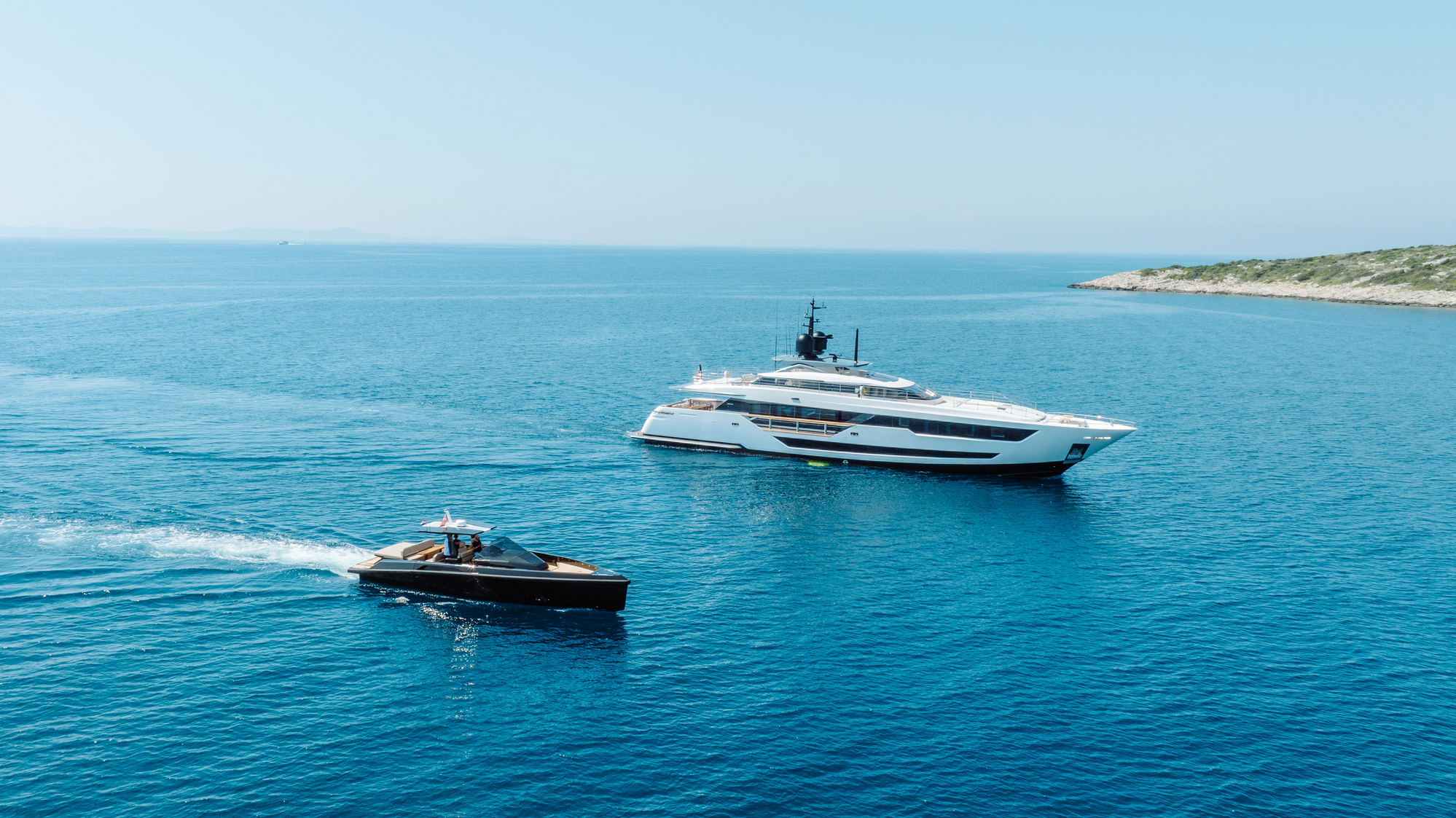 Luxury Crewed Motor Yacht EROLIA photo 8