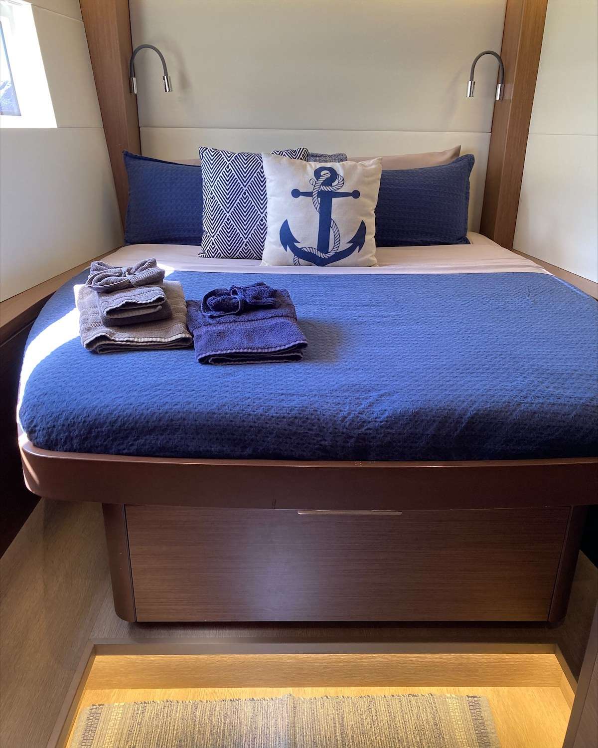 Crewed Catamaran ESPERANZA II photo 7