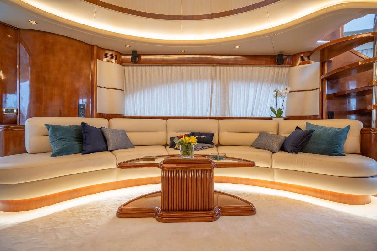 Crewed Motor Yacht ESTIA ZEUS photo 6