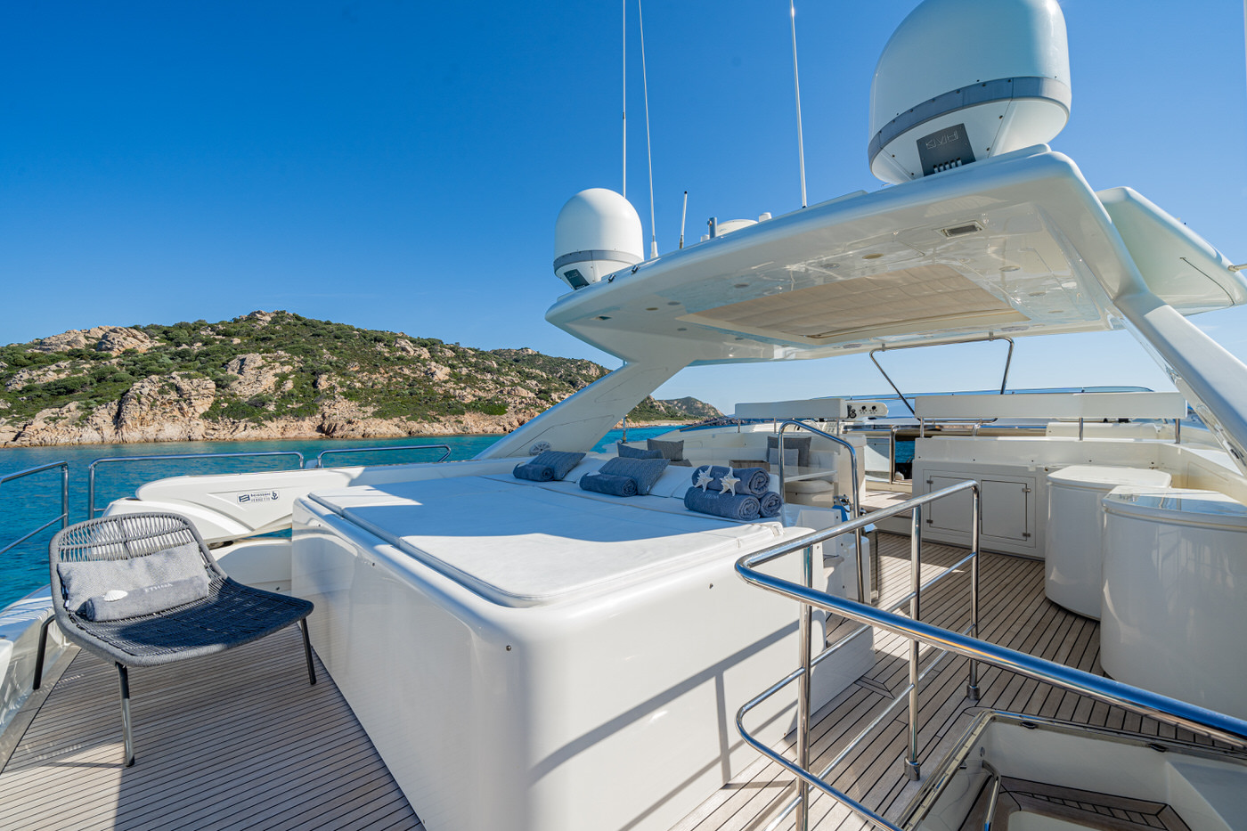 Luxury Crewed Motor Yacht ETHNA photo 7