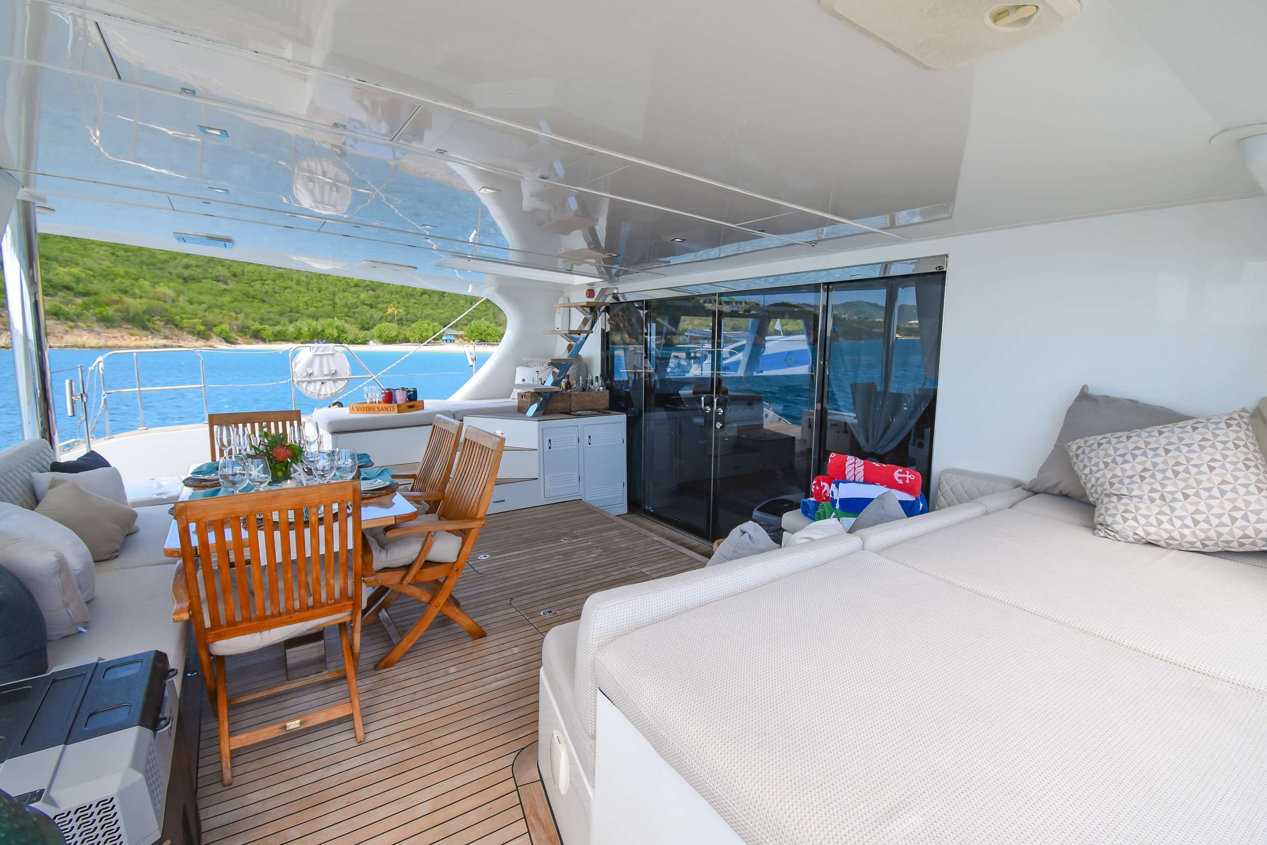 Luxury Crewed Catamaran EUPHORIA photo 8