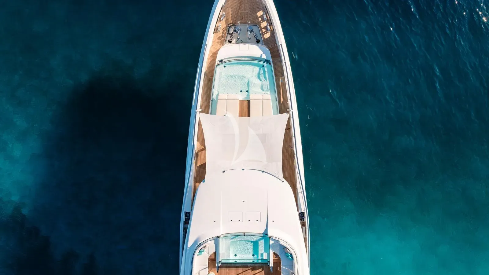 Luxury Crewed Motor Yacht EVA4EVA photo 8