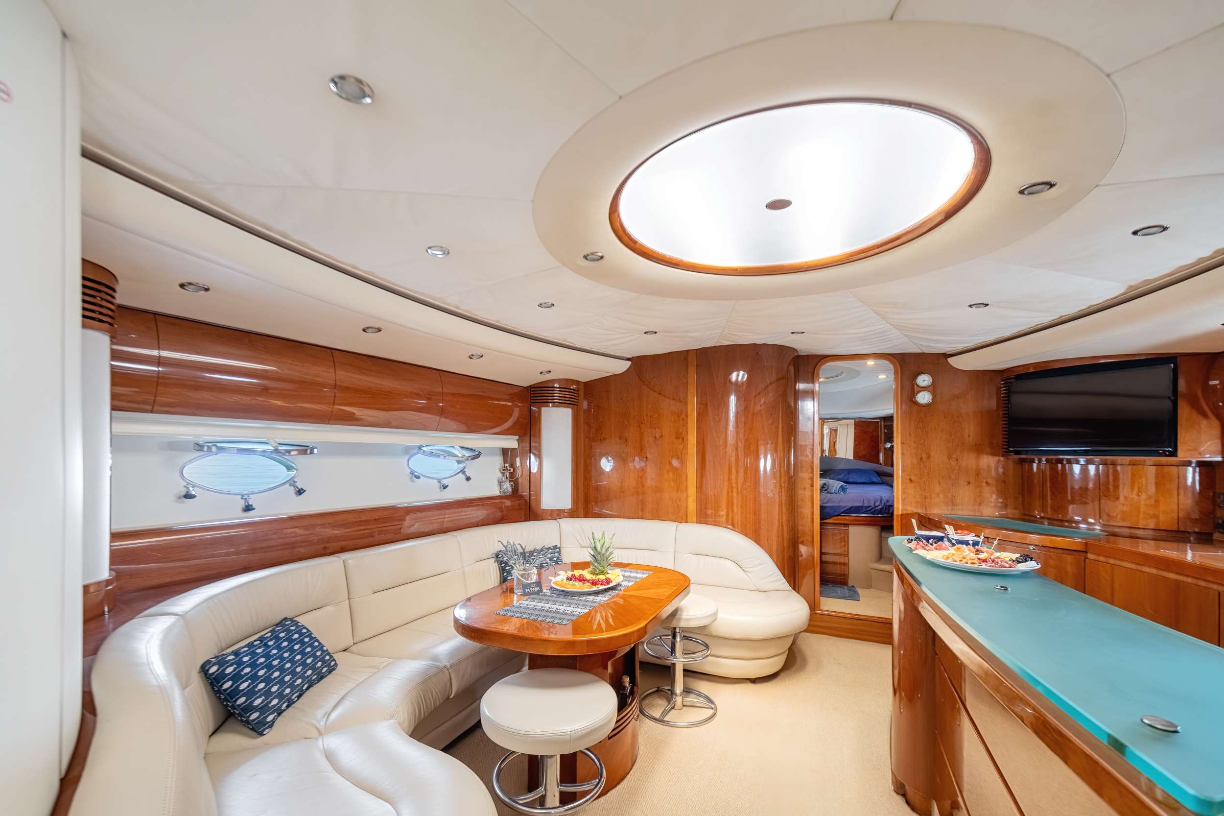 Crewed Motor Yacht EVENIA photo 3