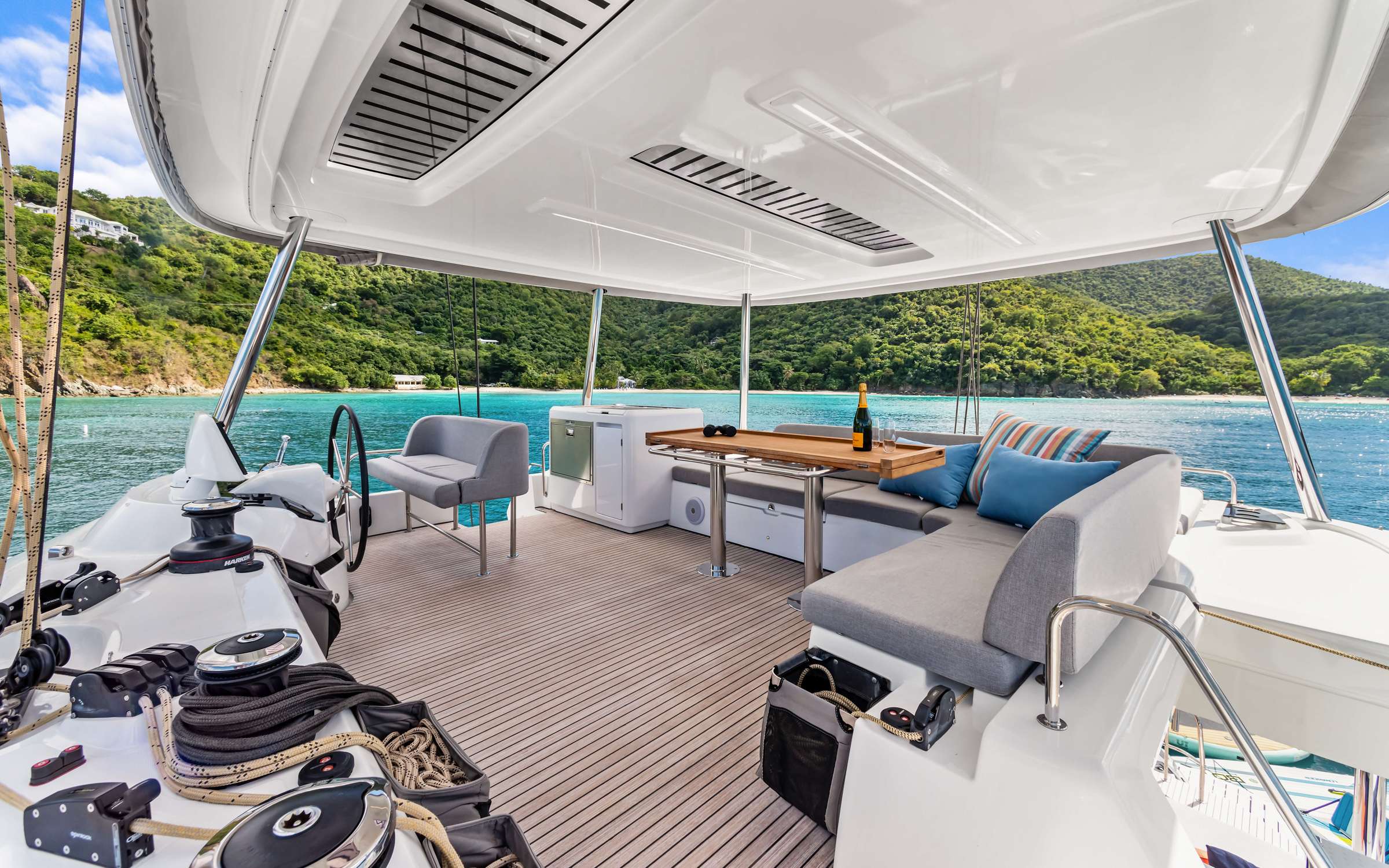 Crewed Catamaran EVENSTAR photo 4