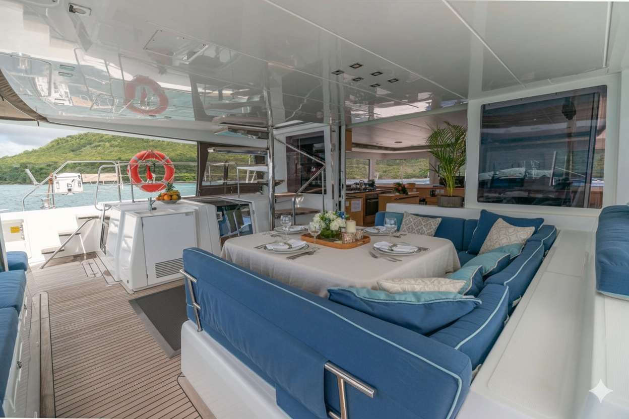 Luxury Crewed Catamaran EVER III photo 7