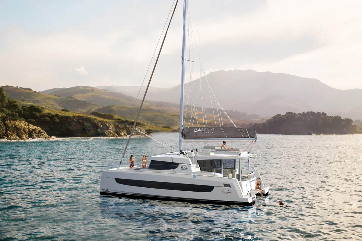 Bareboat EXODUS photo 3