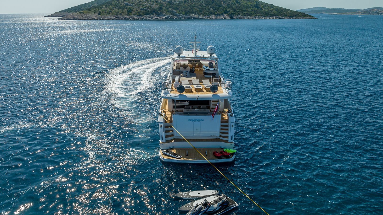 Luxury Crewed Motor Yacht EXPERIENCE photo 4