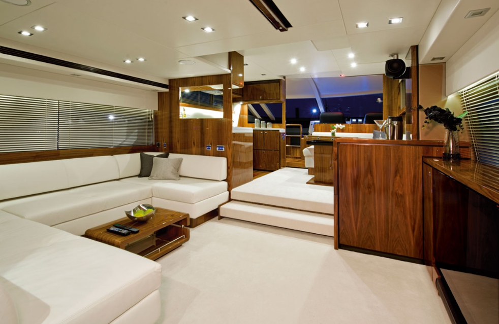 Crewed Motor Yacht Fairline Squadron 62 GT photo 3