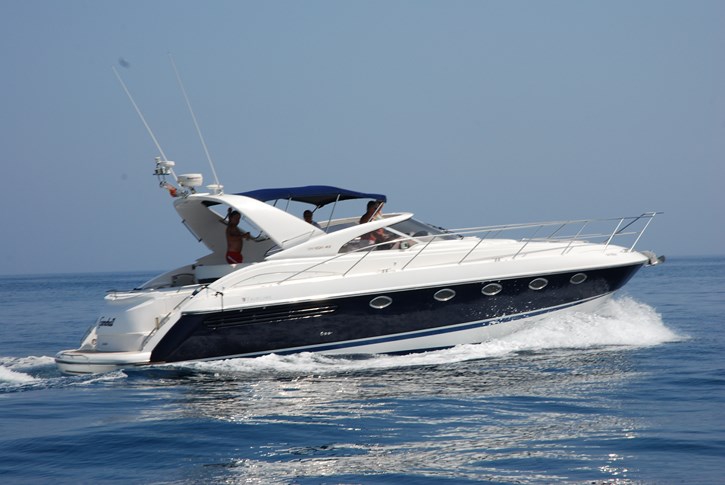 Crewed Motor Yacht Fairline Targa 43